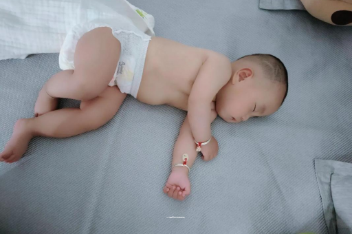 鸡西宝宝口水多怎么回事